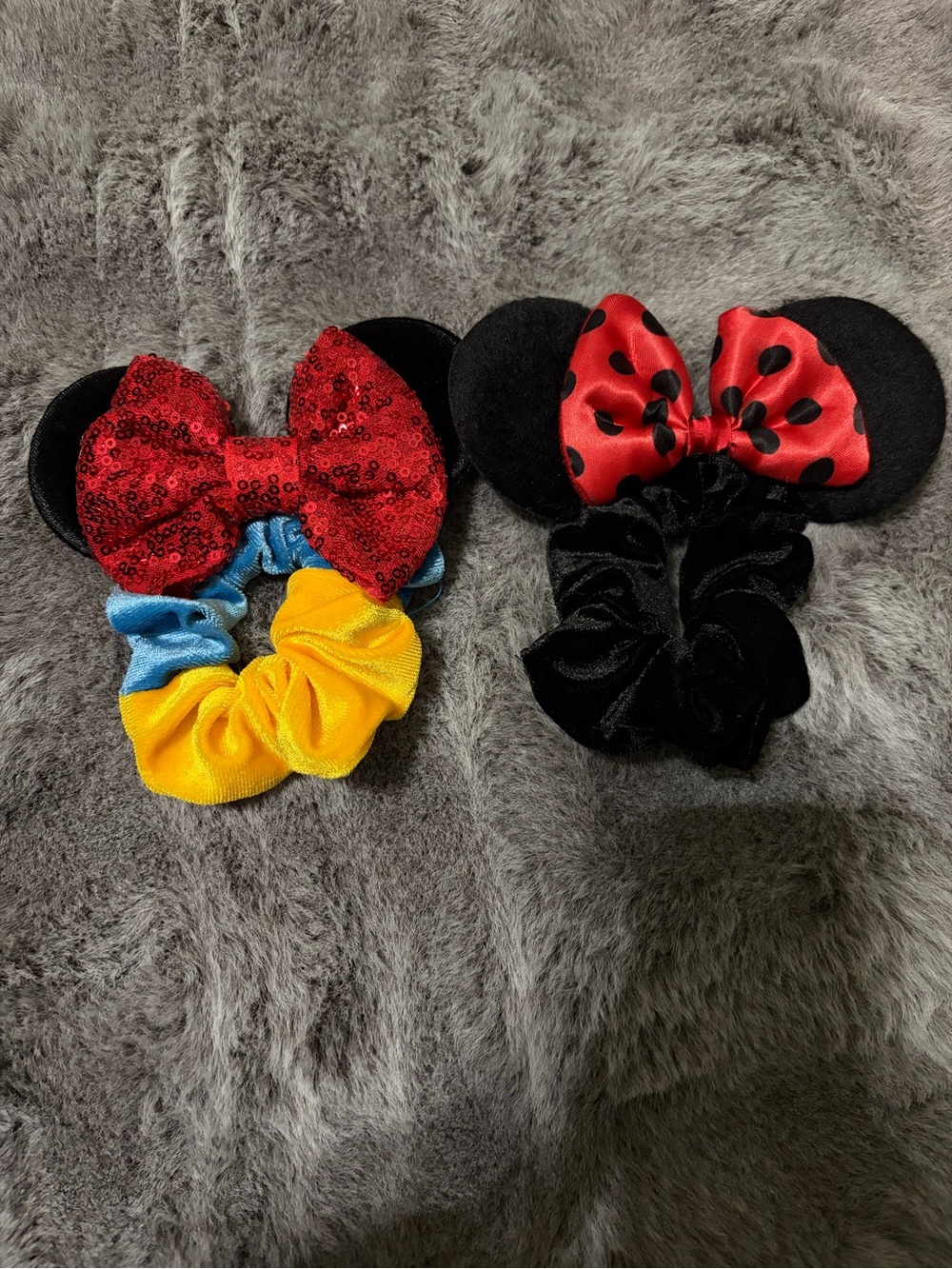2 Piece Minnie Mouse Ears Scrunchie Set Snow White Disney